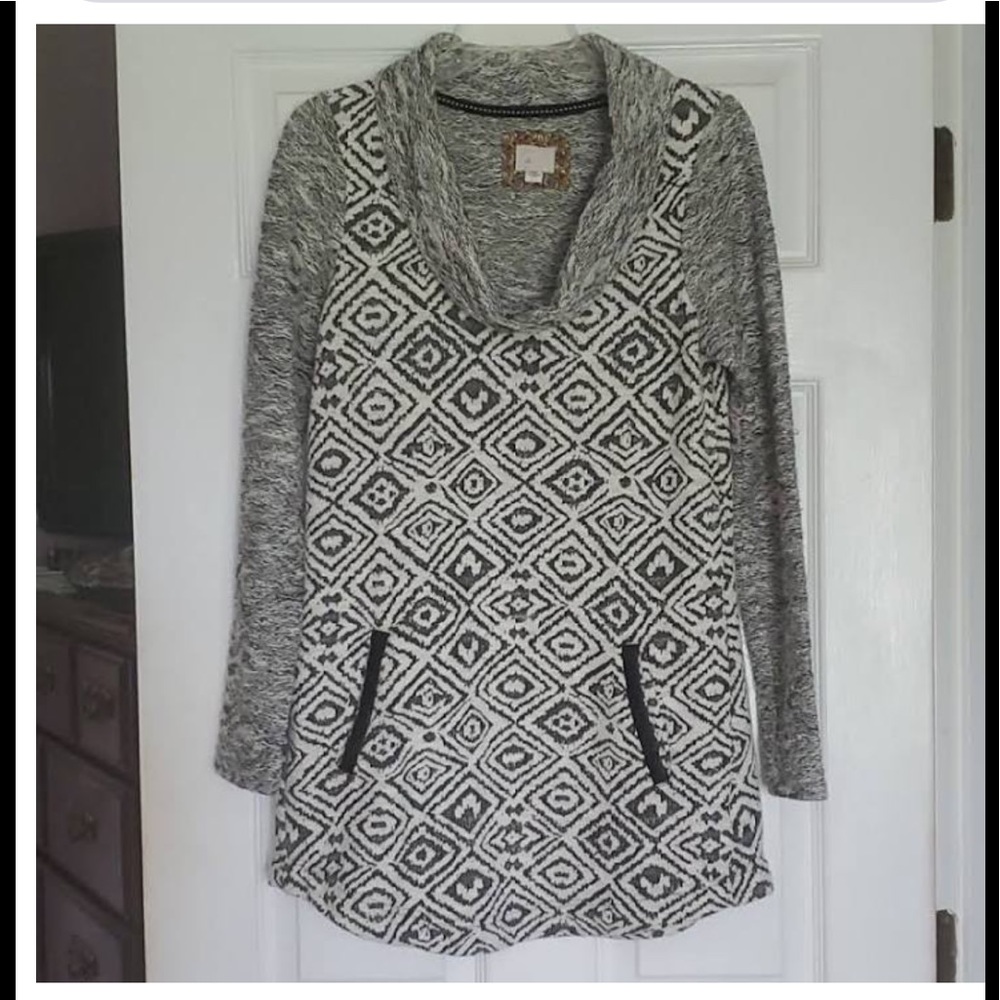 Anthropologie Postmark tunic in black and white